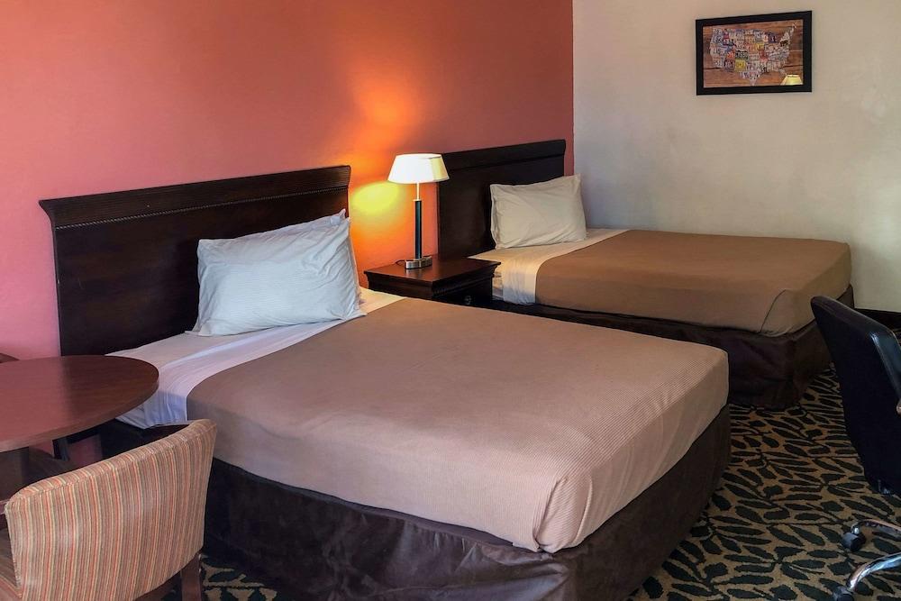 Econo North Lodge *