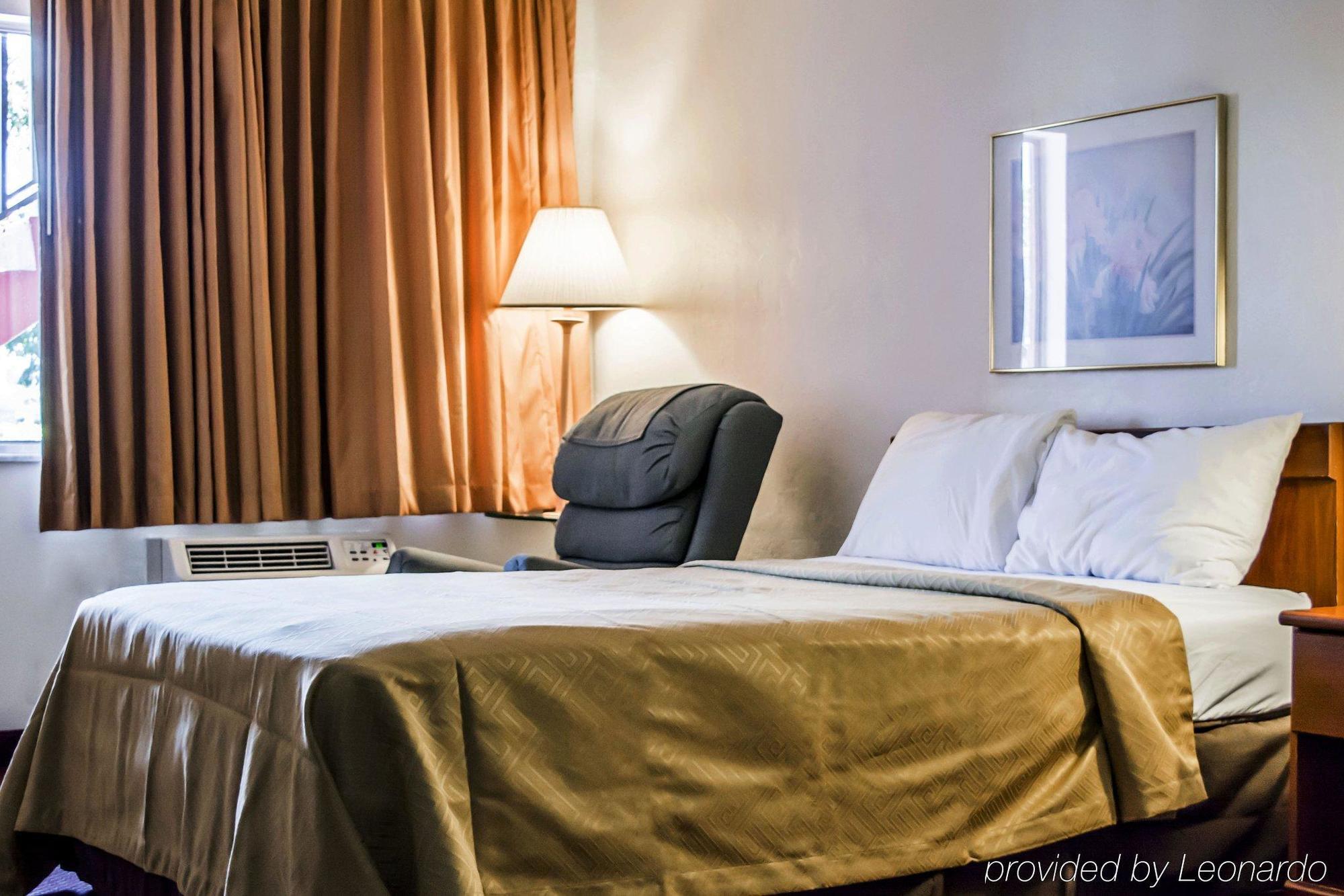 Lodge Econo North North Fort Myers