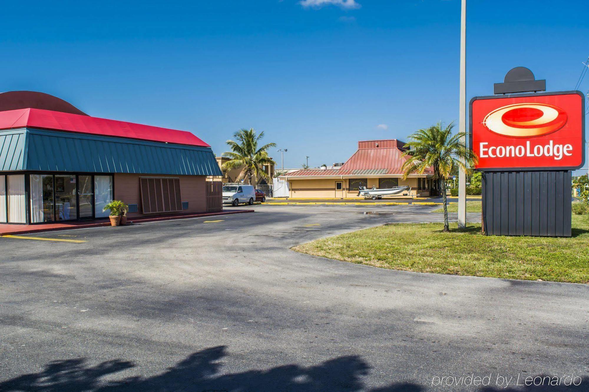 Econo North Lodge