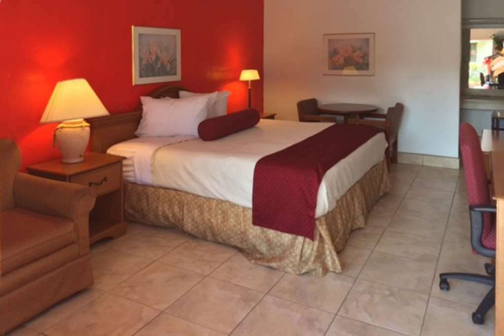 Lodge Econo North North Fort Myers